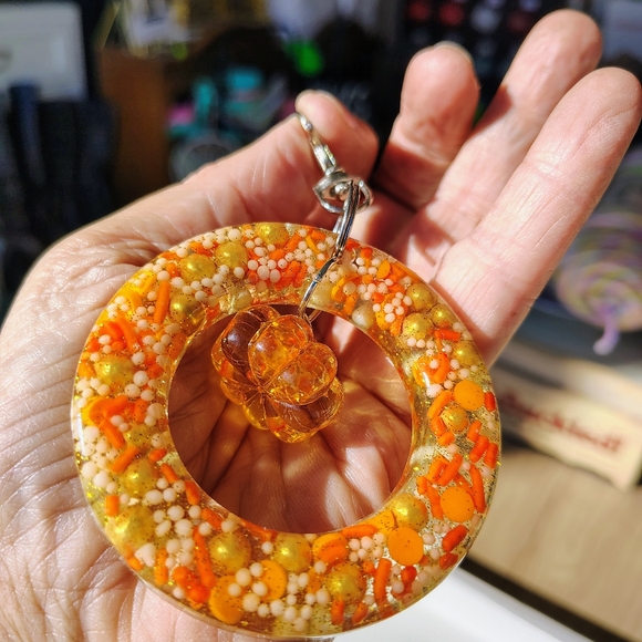 Fall / Dangle pumpkin Round Keychain/Purse Charm - Picture 3 of 6